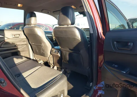 2019 Toyota Highlander Le Plus from USA, damaged, VIN 5TDZZRFH2KS330818